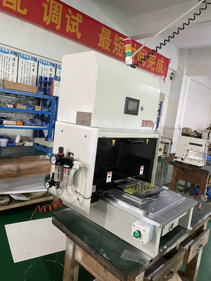8T FPC PCB آلة اللكم عالية الدقة ، آلة PCB Depanelizer