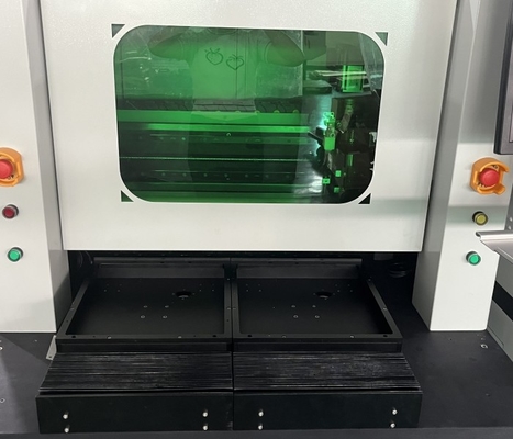 W1650mm KAVO Spindle Automatic PCB Router Depaneling Machine مع كاميرات CCD