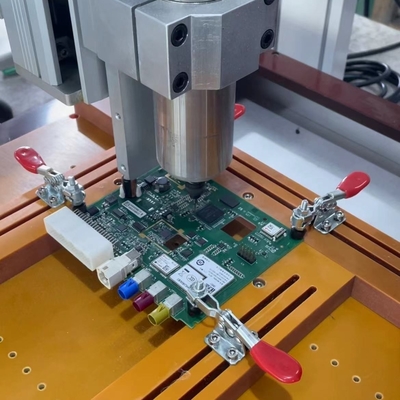 آلة توجيه PCB المكتبية مع البرمجة السهلة والدقة العالية