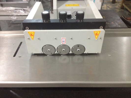 غير محدود الطول PCB Depanelizer V قطع منفصل مع قطع ألومنيوم لوح جيد جدا