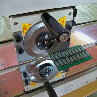 فاصل لـ PCB للأجهزة الإلكترونية المحمولة مع شفرات خطية و دائرية من الفولاذ