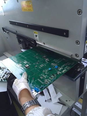 أيزو 9001 PCB V قطع آلة مع القدرة العاكسة وظيفة قطع 480mm