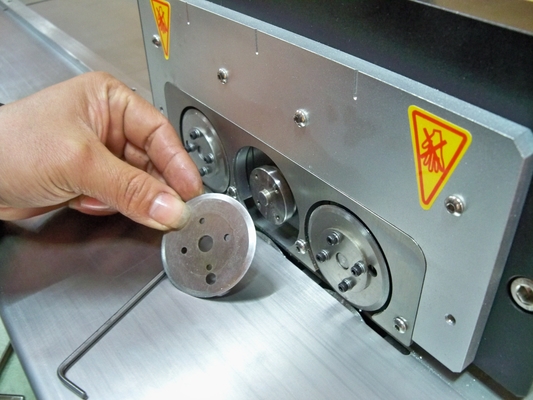 PCB Depanelizer ، LED مع فاصل ثنائي الفينيل متعدد الكلور غير محدود الطول