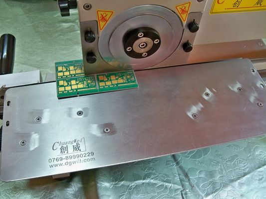 GMC 400mm / S V Cut PCB Depanelizer آلة طباعة لوحة الدوائر المطبوعة باستخدام الحاسب الآلي