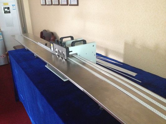 آلة فصل PCB مسبقة التسجيل ، منصة 2.4M من الفولاذ المقاوم للصدأ