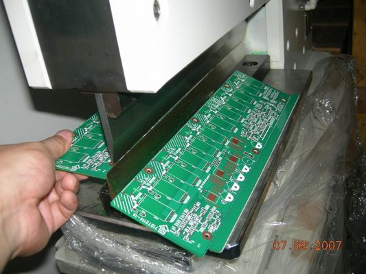 آلة قطع القاطع PCB للوح المعدني ذات الشفرات الخطية
