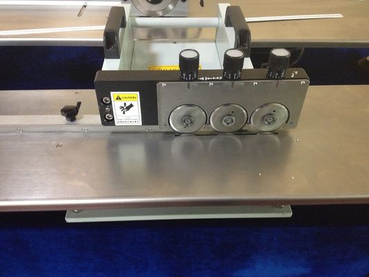 SKH-9220V آلة تصنيع ثنائي الفينيل متعدد الكلور الأوتوماتيكية Depaneling للألمنيوم