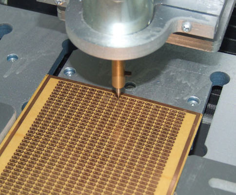 آلة التسجيل V الأوتوماتيكية بالكامل V-Cut PCB Separator على لوحات PCB