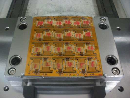 آلة ثقب 3-30T FPC و PCB لصناعة الإلكترونيات